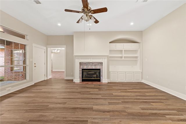 417 West Morgan Street, Franklin, TX 77856