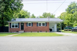 226 N Pine St, Hohenwald, TN 38462