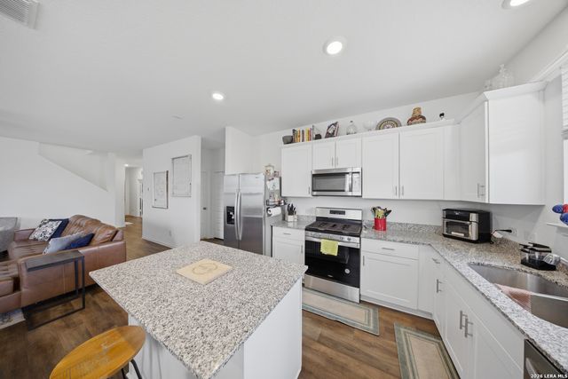 418 RUSTIC GRV, Boerne, TX 78006