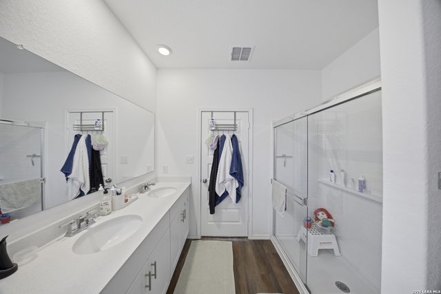 418 RUSTIC GRV, Boerne, TX 78006