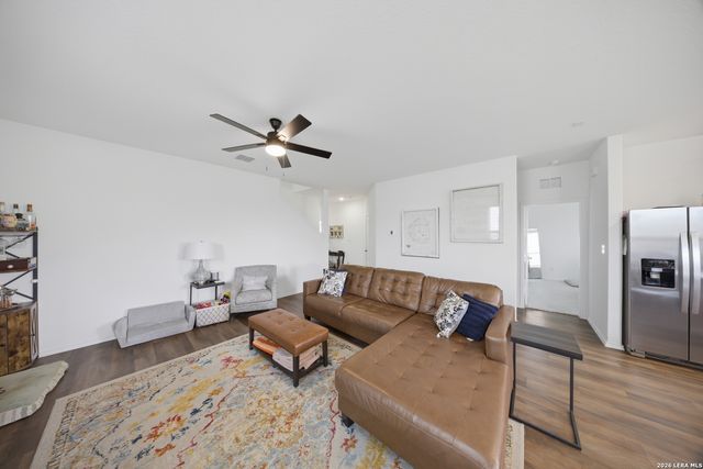 418 RUSTIC GRV, Boerne, TX 78006