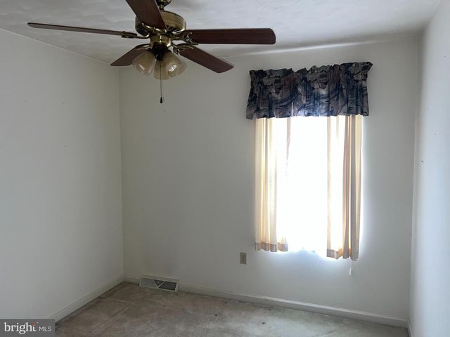 206 HALL DR, Hanover, PA 17331