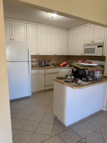 211 PINE HOV Circle A-2, Greenacres, FL 33463