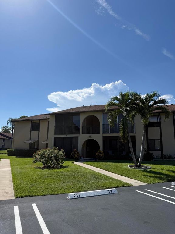 211 PINE HOV Circle A-2, Greenacres, FL 33463