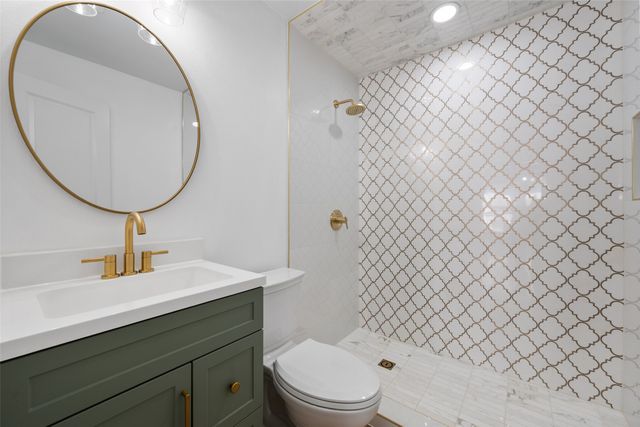 2724 E 12th Street, Fort Worth, TX 76111