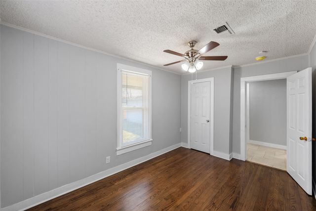 2724 E 12th Street, Fort Worth, TX 76111