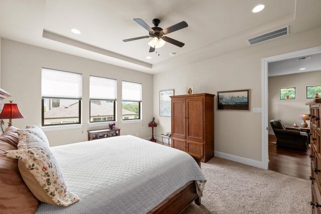 29 Prestonwood CIR, Lakeway, TX 78734