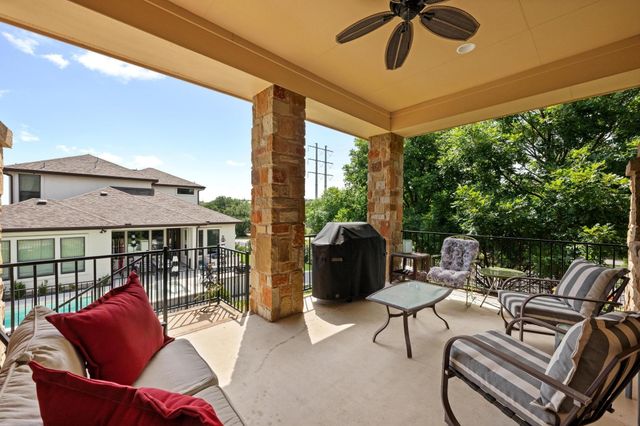 29 Prestonwood CIR, Lakeway, TX 78734