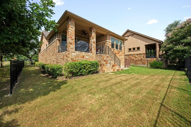 29 Prestonwood CIR, Lakeway, TX 78734