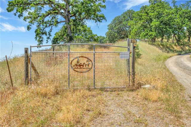 19511 Oak Haven Road, Lower Lake, CA 95457