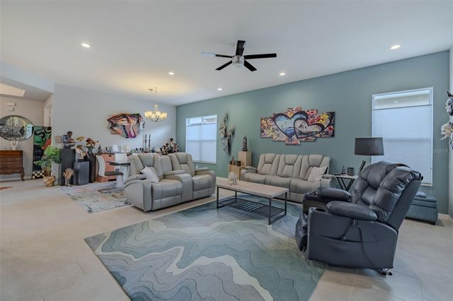 4905 SANDY GLEN WAY, Wimauma, FL 33598