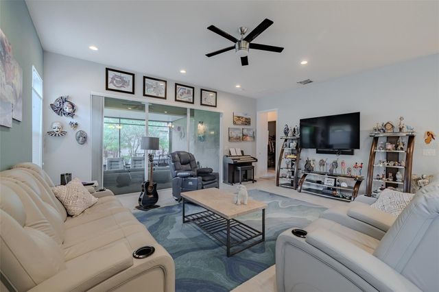 4905 SANDY GLEN WAY, Wimauma, FL 33598