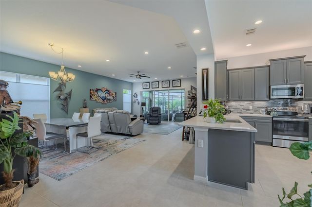 4905 SANDY GLEN WAY, Wimauma, FL 33598