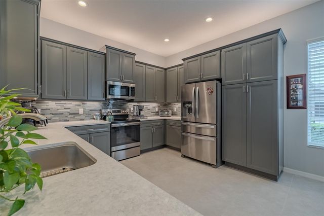 4905 SANDY GLEN WAY, Wimauma, FL 33598
