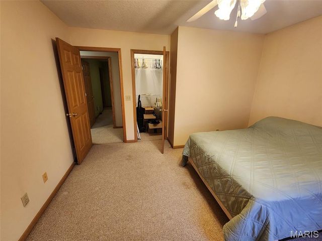 9575 County Road 410, Hannibal, MO 63401