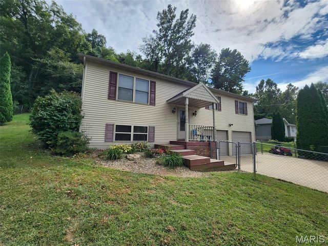 9575 County Road 410, Hannibal, MO 63401