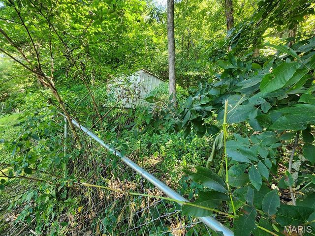 9575 County Road 410, Hannibal, MO 63401