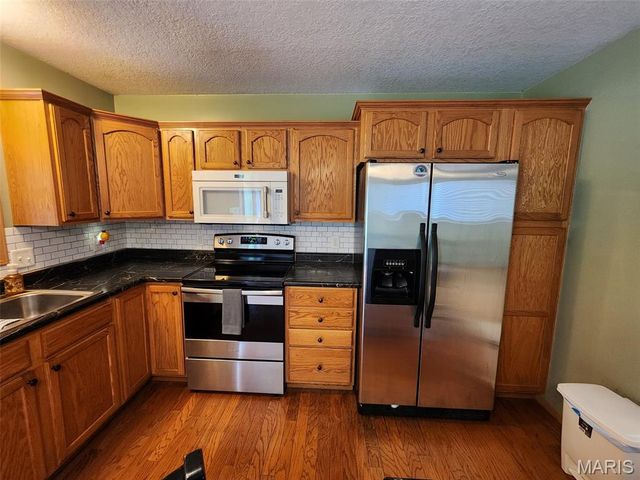 9575 County Road 410, Hannibal, MO 63401