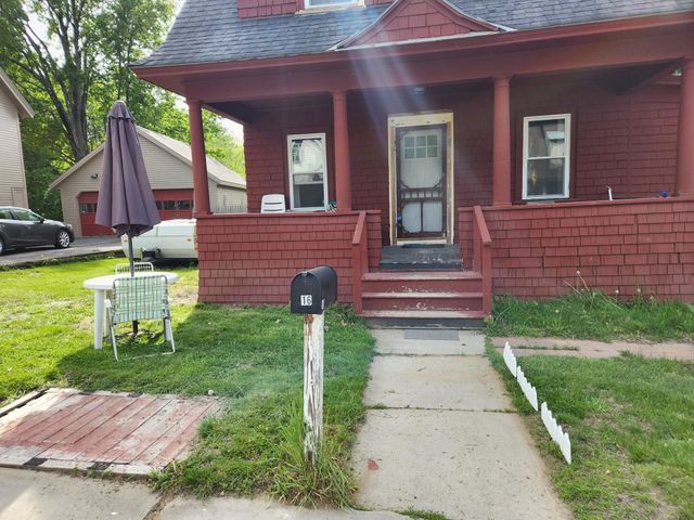 16 Harlow Road, Springfield, VT 05156