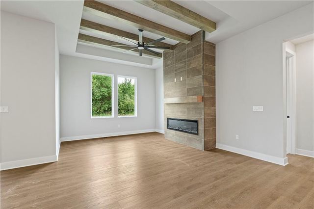 1565 Grayhawk Drive, Basehor, KS 66007