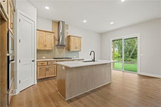 1565 Grayhawk Drive, Basehor, KS 66007