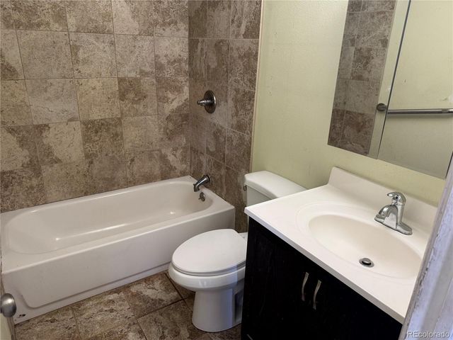 2679 S Memphis Way, Aurora, CO 80013