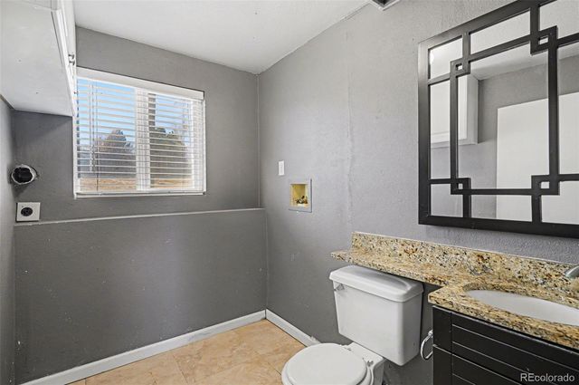 2679 S Memphis Way, Aurora, CO 80013