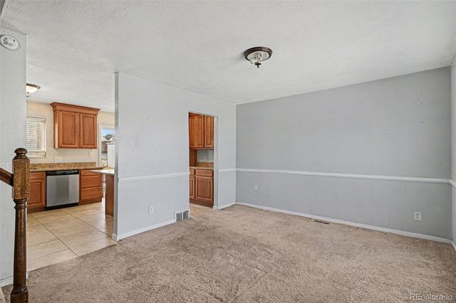 2679 S Memphis Way, Aurora, CO 80013