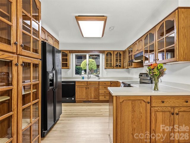 115 Bent Tree Drive F2 + Garage, Hendersonville, NC 28739