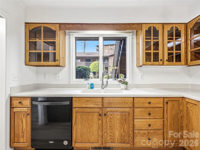 115 Bent Tree Drive F2 + Garage, Hendersonville, NC 28739