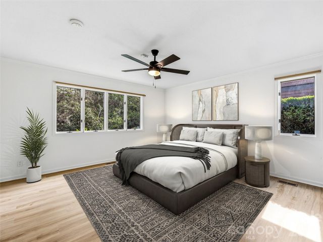 115 Bent Tree Drive F2 + Garage, Hendersonville, NC 28739
