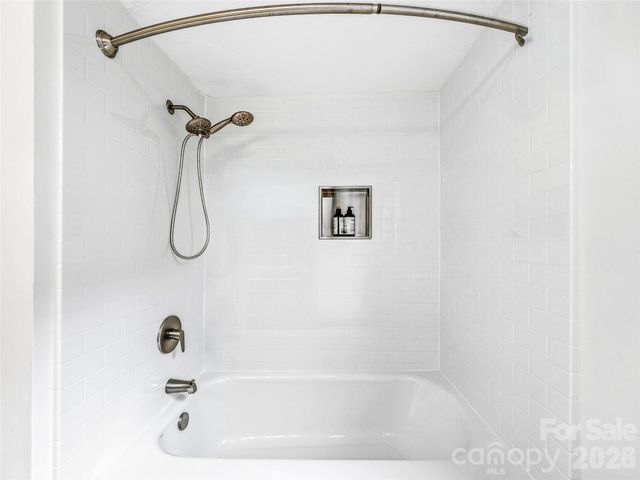 115 Bent Tree Drive F2 + Garage, Hendersonville, NC 28739