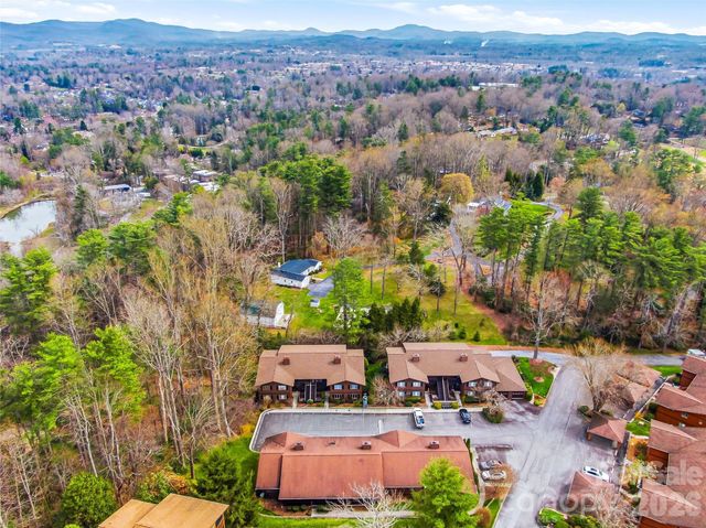 115 Bent Tree Drive F2 + Garage, Hendersonville, NC 28739