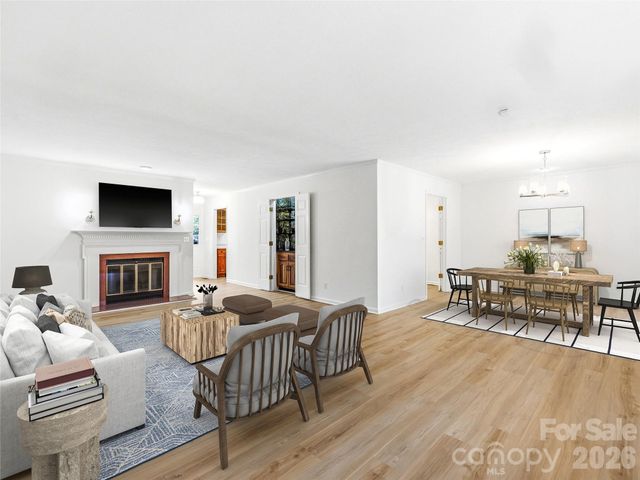 115 Bent Tree Drive F2 + Garage, Hendersonville, NC 28739