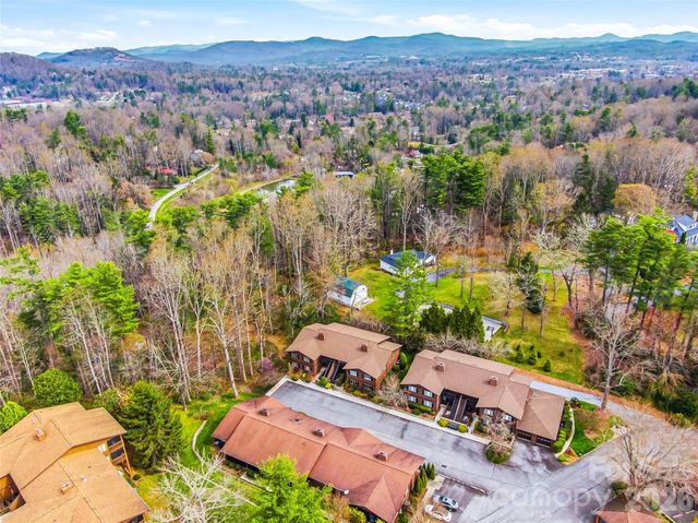 115 Bent Tree Drive F2 + Garage, Hendersonville, NC 28739