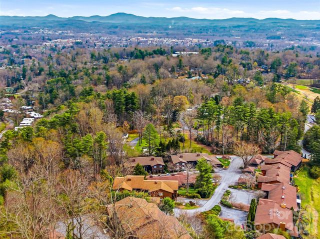 115 Bent Tree Drive F2 + Garage, Hendersonville, NC 28739