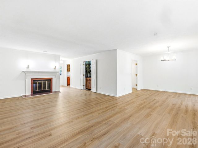 115 Bent Tree Drive F2 + Garage, Hendersonville, NC 28739