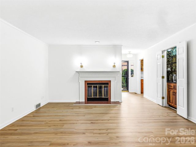 115 Bent Tree Drive F2 + Garage, Hendersonville, NC 28739