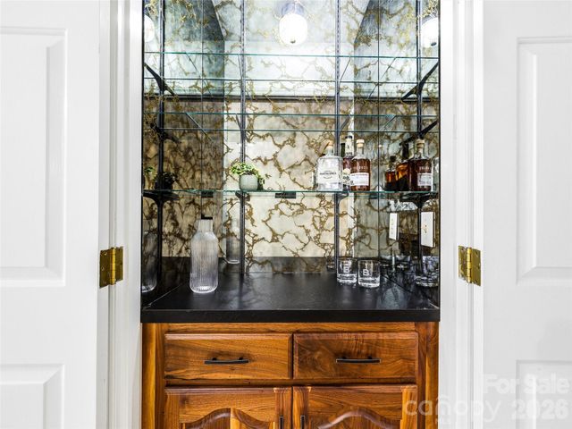 115 Bent Tree Drive F2 + Garage, Hendersonville, NC 28739