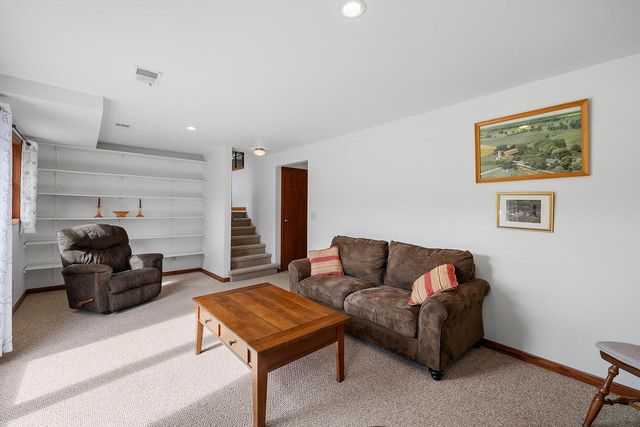 815 Jackson DRIVE, Cleveland, WI 53015