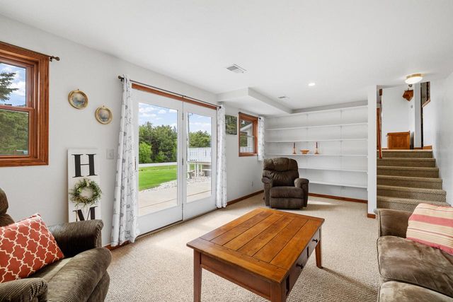 815 Jackson DRIVE, Cleveland, WI 53015