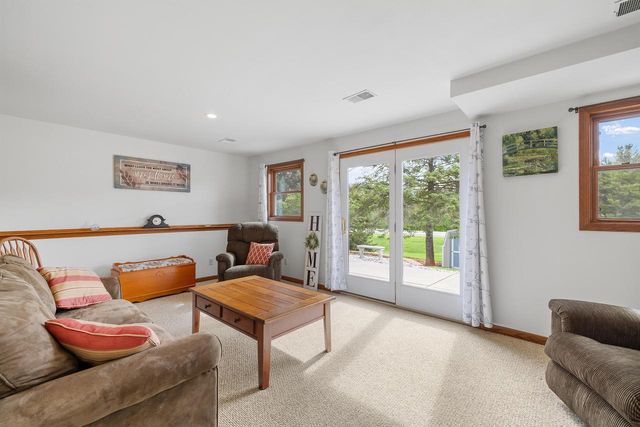 815 Jackson DRIVE, Cleveland, WI 53015