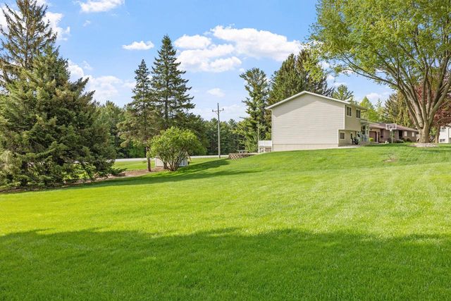 815 Jackson DRIVE, Cleveland, WI 53015