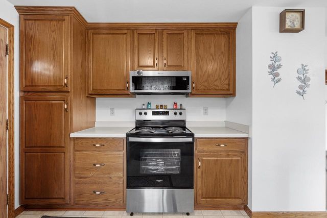 815 Jackson DRIVE, Cleveland, WI 53015
