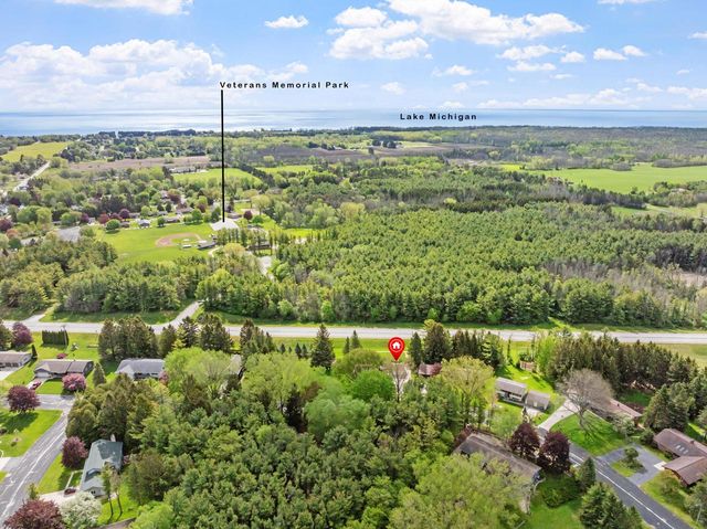 815 Jackson DRIVE, Cleveland, WI 53015