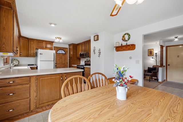815 Jackson DRIVE, Cleveland, WI 53015