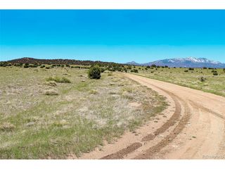 25 La Deora Blvd, Walsenburg, CO 81089
