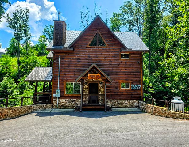 367 Wiley Oakley Drive, Gatlinburg, TN 37738