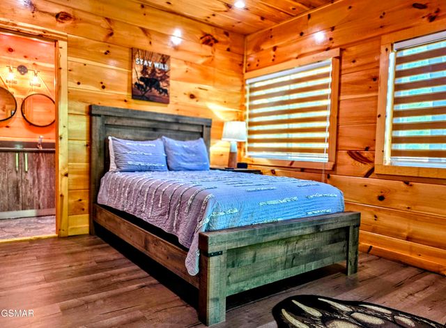 367 Wiley Oakley Drive, Gatlinburg, TN 37738