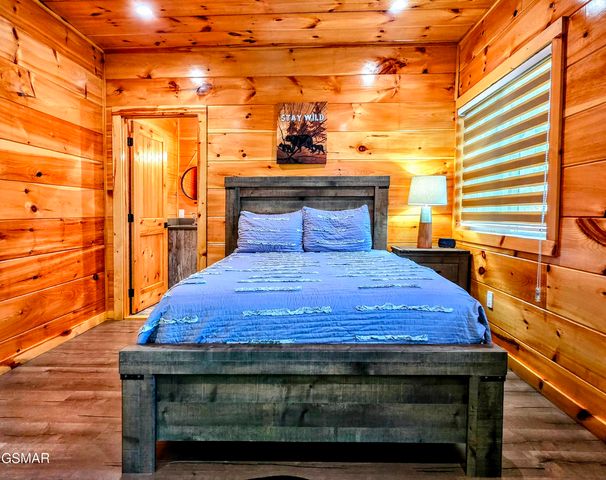 367 Wiley Oakley Drive, Gatlinburg, TN 37738